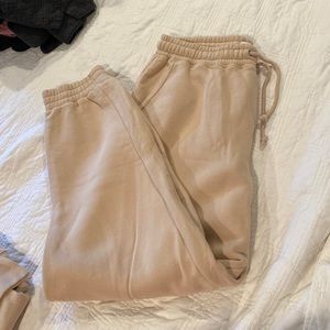 A&f joggers light tan/cream L